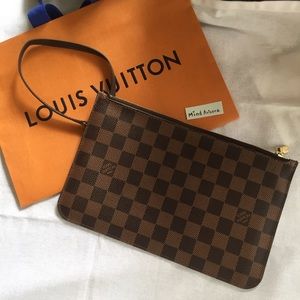 Lv damier wristlet/ clutch/ pouch/ pouchette